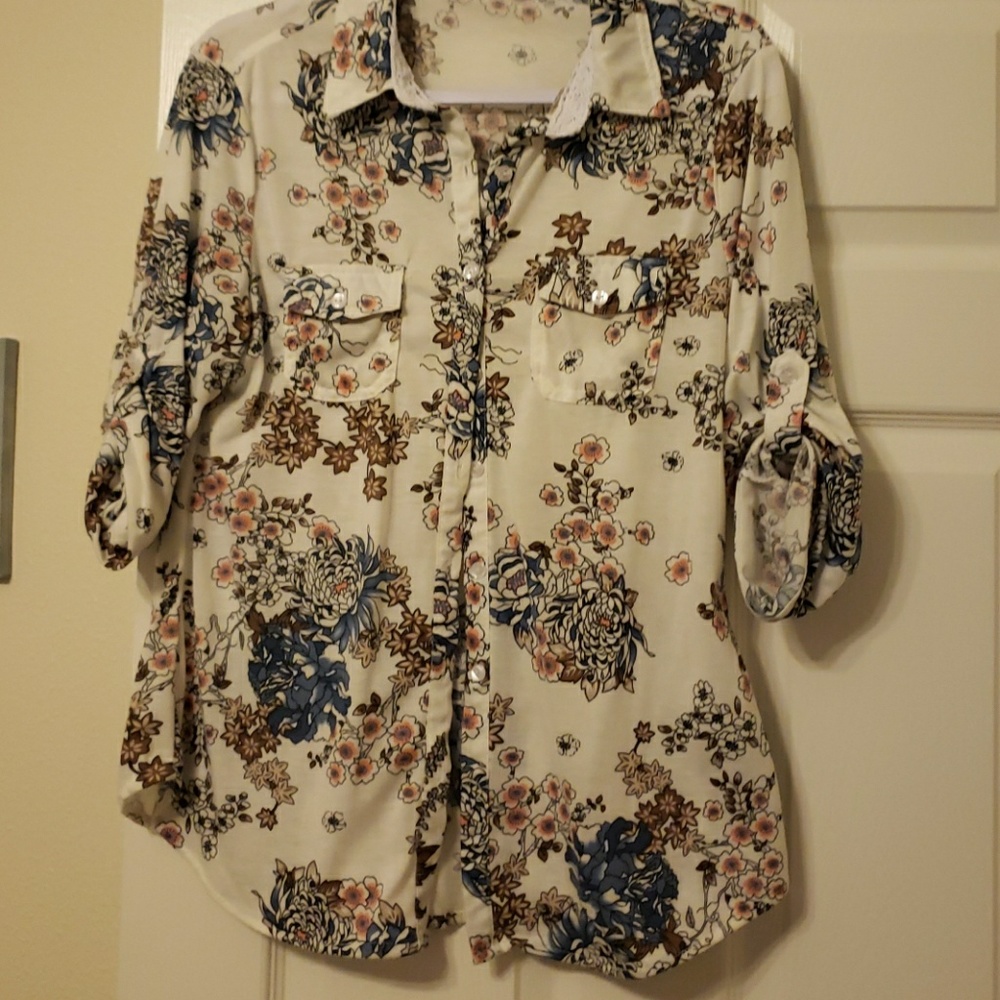 Button down 3/4 sleeve cotton floral shirt